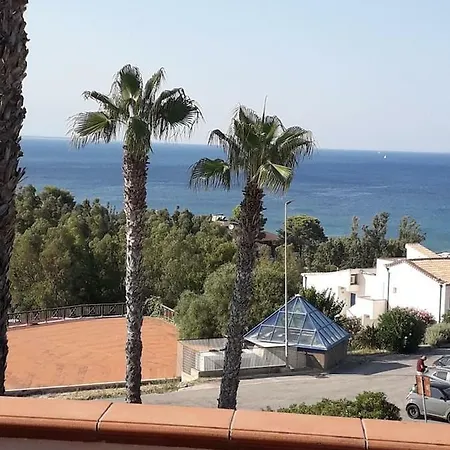 Rilassante A Ridosso Della Spiaggia!!! * 克罗托内